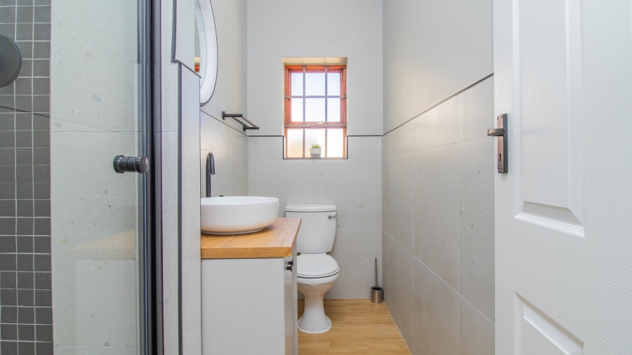 3 Bedroom Property for Sale in Sandbaai Western Cape